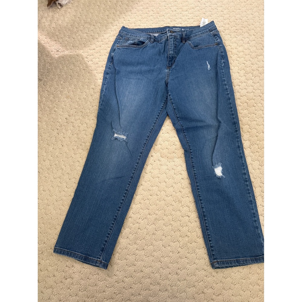 Studio by D&Co Womens Size 16 Medium Wash Distressed Straight Leg Denim Jeans